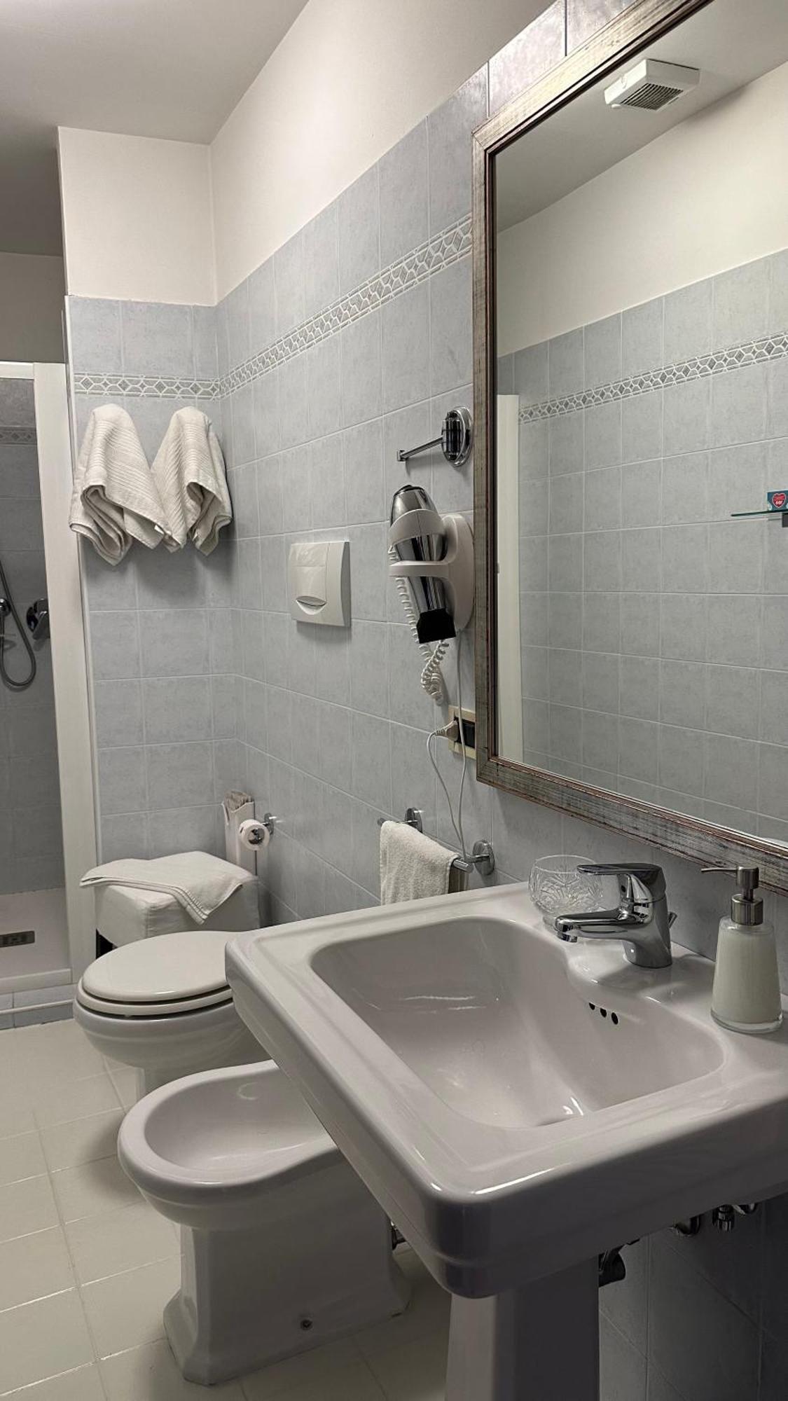 Ca' Hemingway Aparthotel Басано дел Грапа Екстериор снимка